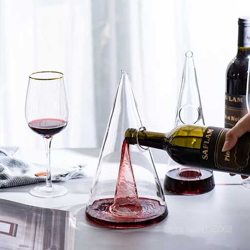 When & Why, Should You Decant Wine? + How to clean your decanter.
